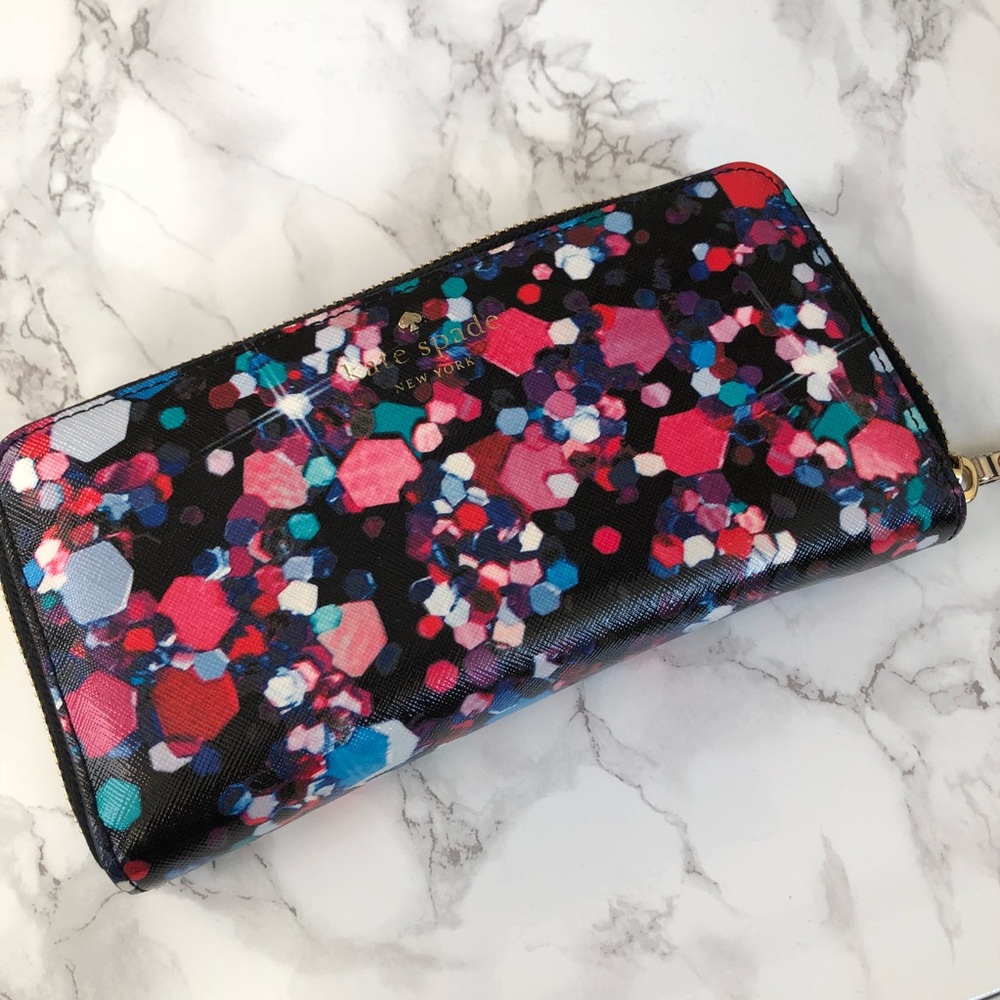 ♠️ Kate Spade Zip Wallet